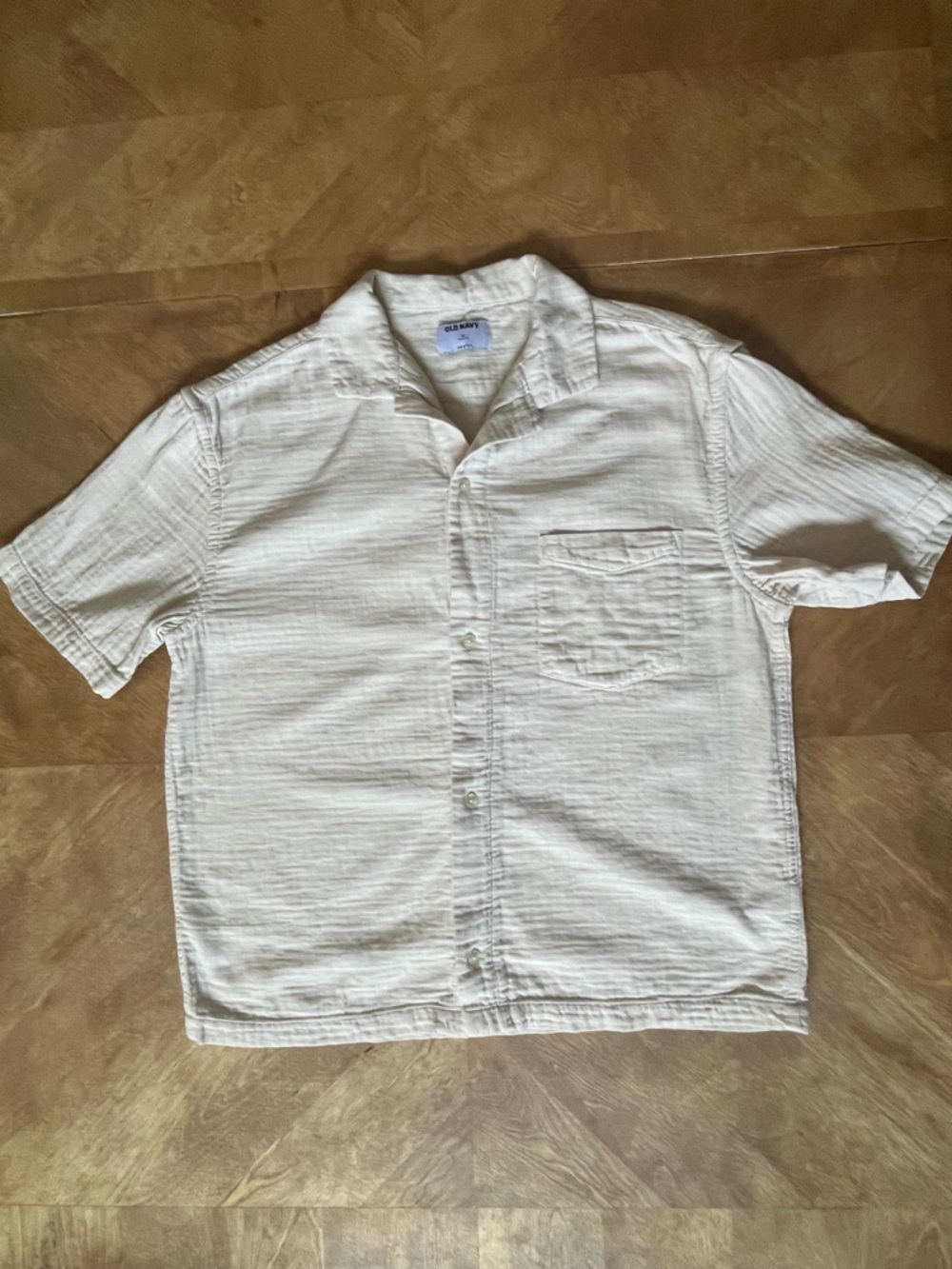 Old Navy Cropped Men’s Medium Cream Gauze Button-Up Shirt Short Sleeve